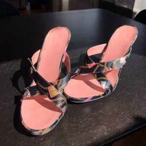 Authentic Gucci Black Chainlink Satin Heels